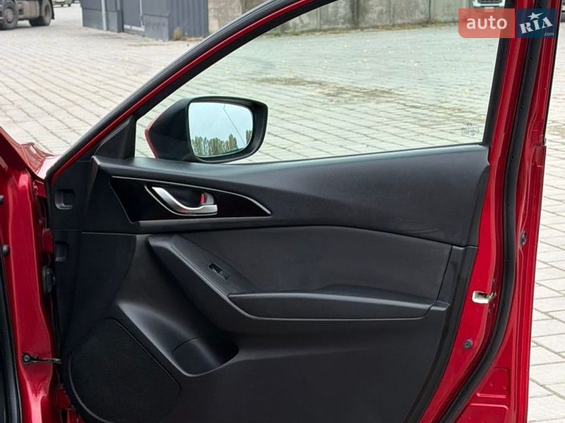 Седан Mazda 3 2013 в Черкассах