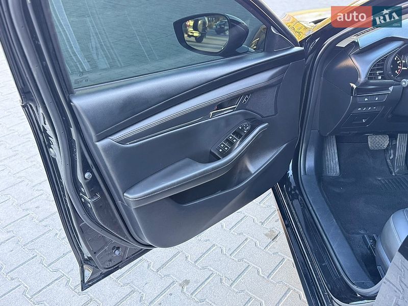 Седан Mazda 3 2025 в Дніпрі фото 17 Седан Mazda 3 2025 в Дніпрі