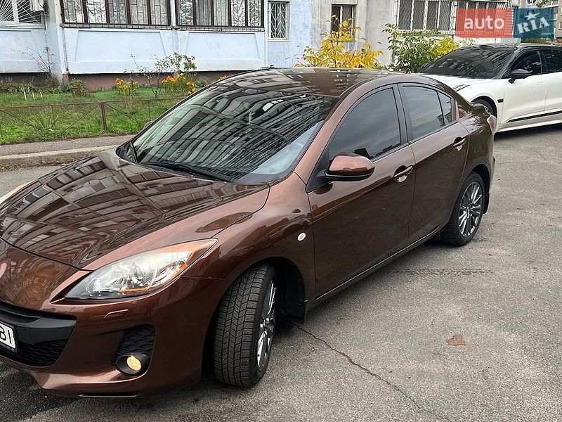 Седан Mazda 3 2012 в Києві