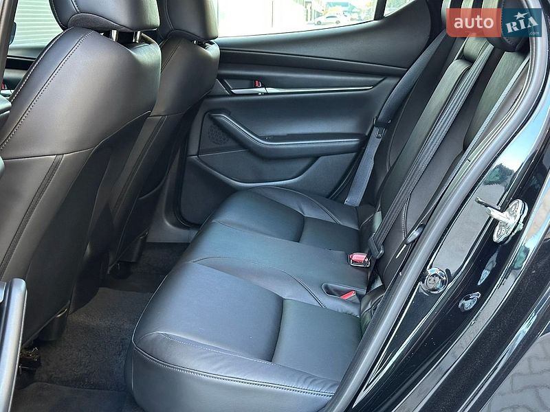 Хэтчбек Mazda 3 2023 в Ивано-Франковске