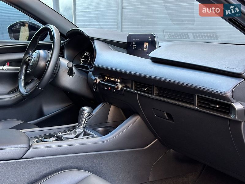 Хэтчбек Mazda 3 2023 в Ивано-Франковске