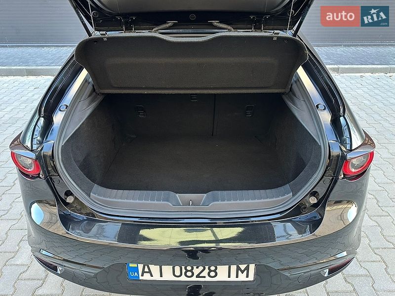 Хэтчбек Mazda 3 2023 в Ивано-Франковске