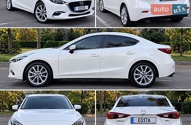 Седан Mazda 3 2016 в Харькове