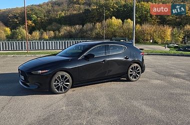 Хэтчбек Mazda 3 2023 в Обухове