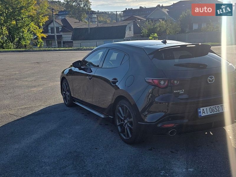 Хэтчбек Mazda 3 2023 в Обухове