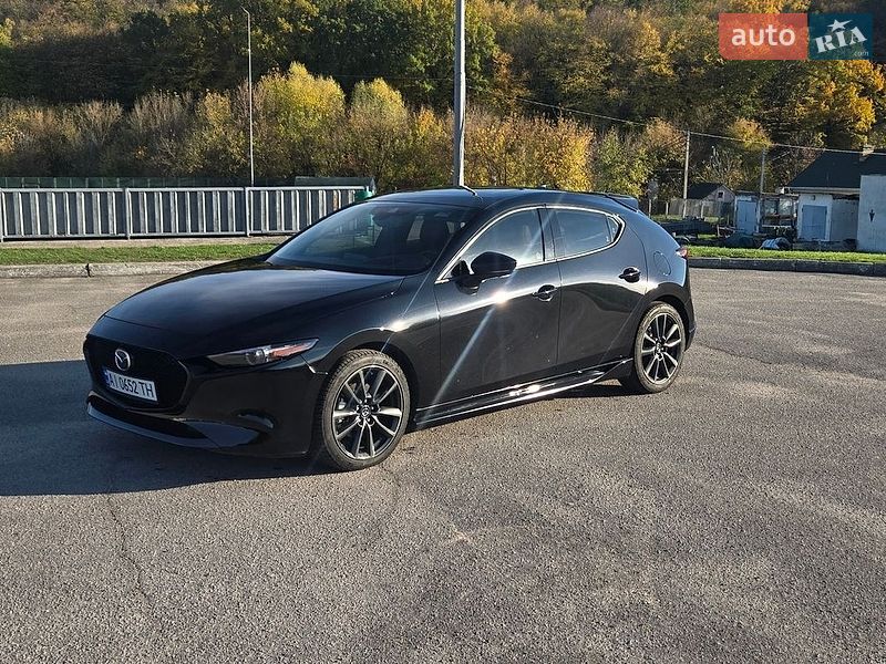 Хэтчбек Mazda 3 2023 в Обухове