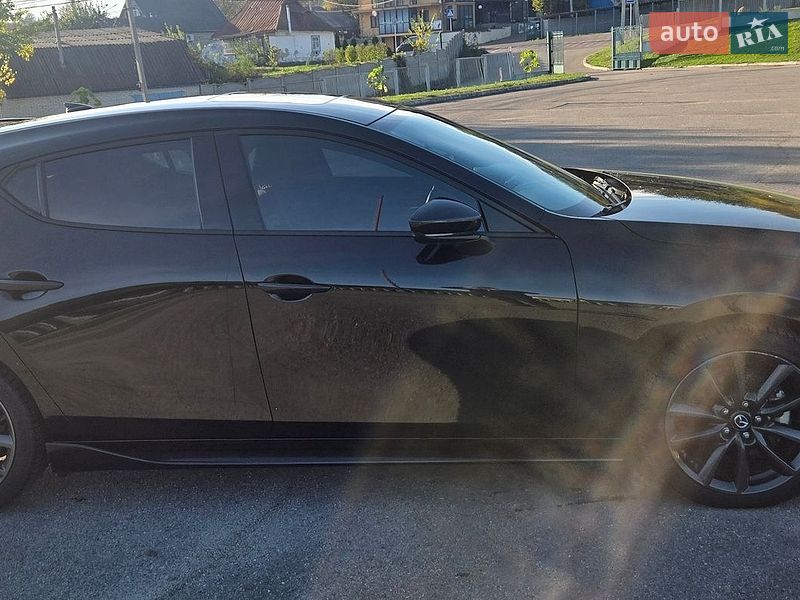 Хэтчбек Mazda 3 2023 в Обухове