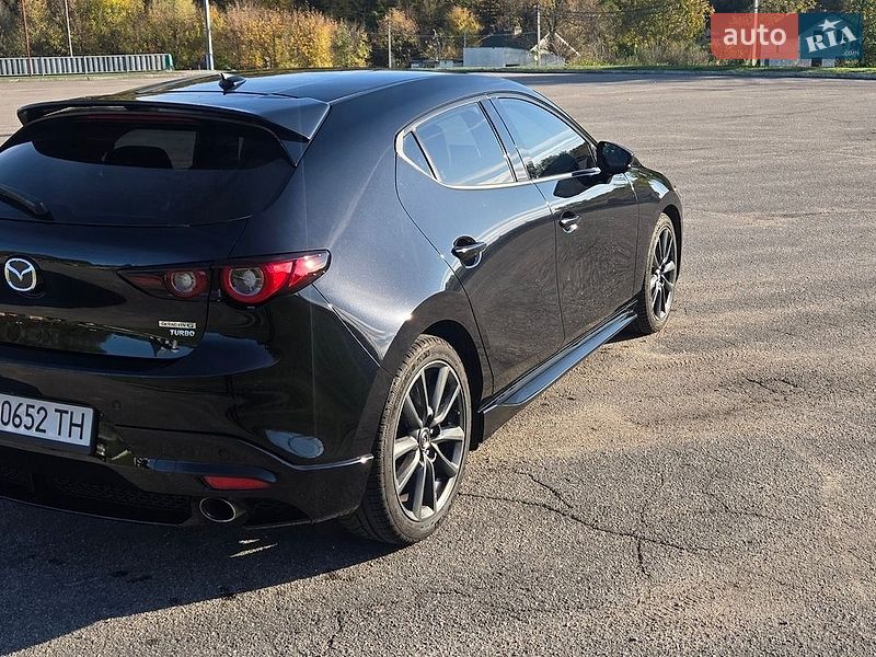 Хэтчбек Mazda 3 2023 в Обухове