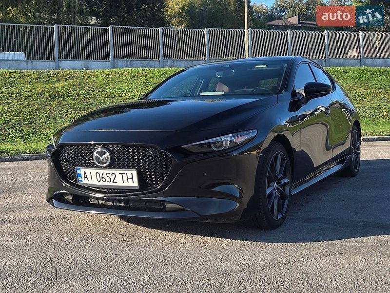 Хэтчбек Mazda 3 2023 в Обухове