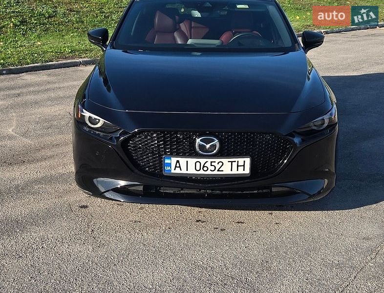 Хэтчбек Mazda 3 2023 в Обухове