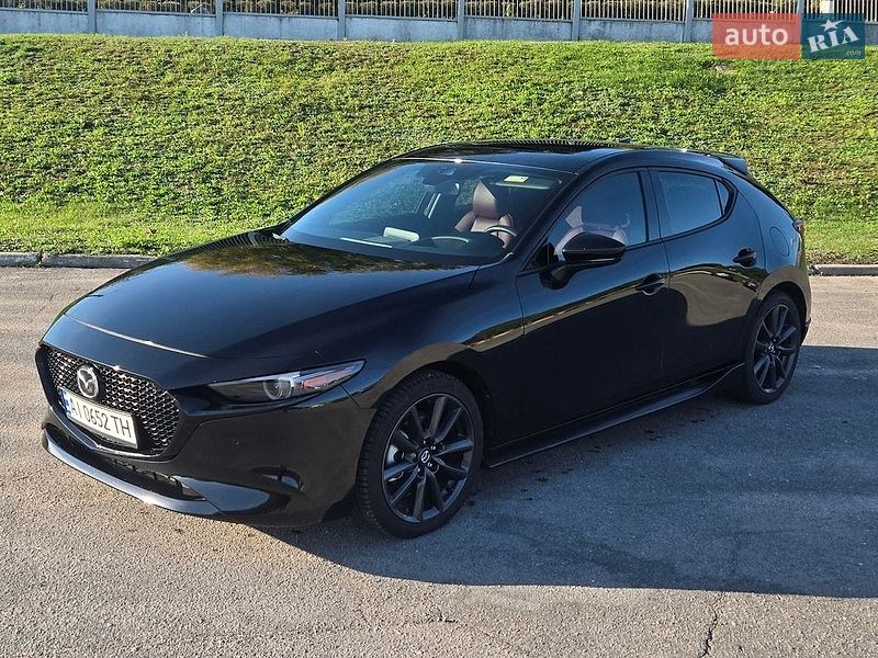 Хэтчбек Mazda 3 2023 в Обухове