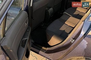 Седан Mazda 3 2005 в Чернівцях
