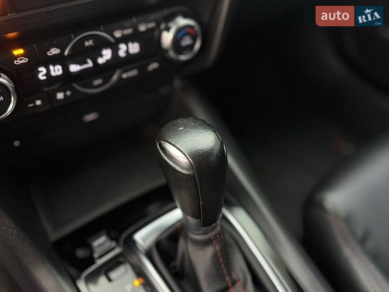 Хетчбек Mazda 3 2014 в Дніпрі