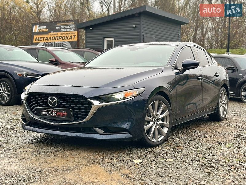 Седан Mazda 3 2019 в Ивано-Франковске