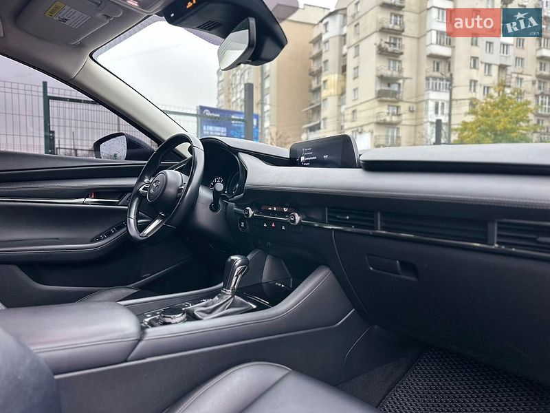 Седан Mazda 3 2019 в Ивано-Франковске
