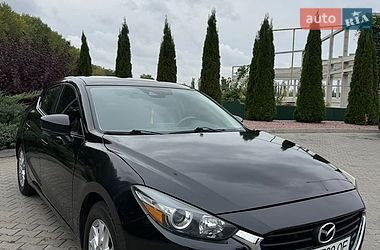 Седан Mazda 3 2017 в Киеве