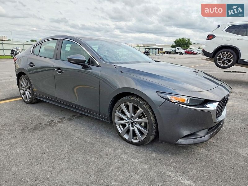 Седан Mazda 3 2022 в Киеве