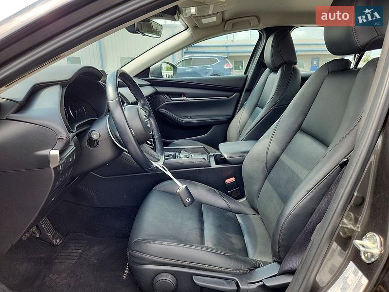 Седан Mazda 3 2022 в Киеве