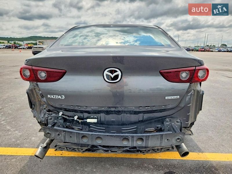 Седан Mazda 3 2022 в Киеве