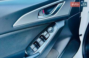 Седан Mazda 3 2016 в Вишгороді