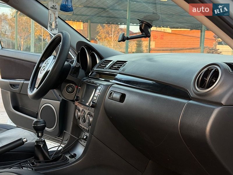 Седан Mazda 3 2007 в Первомайске
