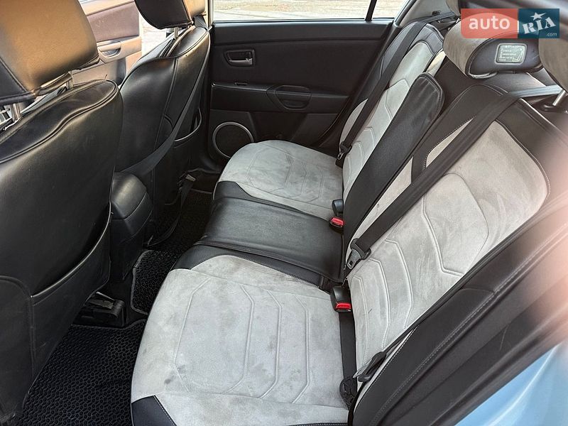 Седан Mazda 3 2007 в Первомайске