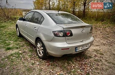 Седан Mazda 3 2006 в Иванкове