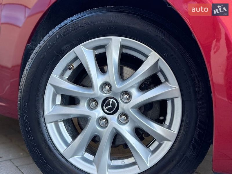 Седан Mazda 3 2014 в Стрые