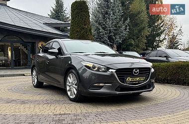 Седан Mazda 3 2017 в Львове