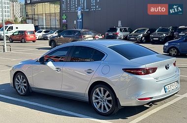Седан Mazda 3 2019 в Киеве