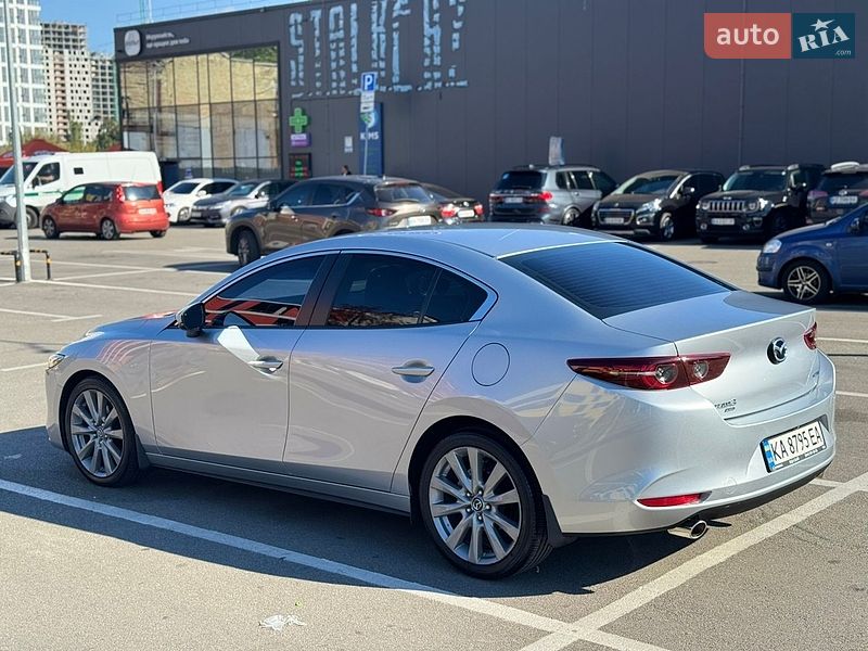 Седан Mazda 3 2019 в Киеве