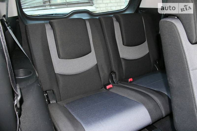 Мінівен Mazda 5 2007 в Львові