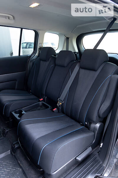 Мінівен Mazda 5 2012 в Луцьку