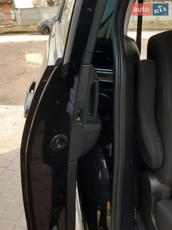 Минивэн Mazda 5 2007 в Ивано-Франковске