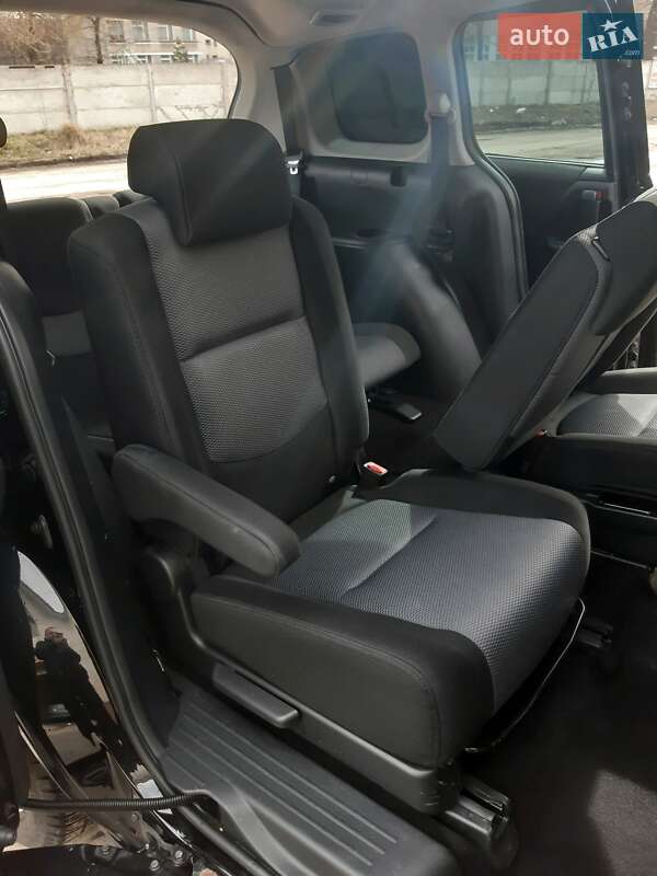 Минивэн Mazda 5 2007 в Ивано-Франковске