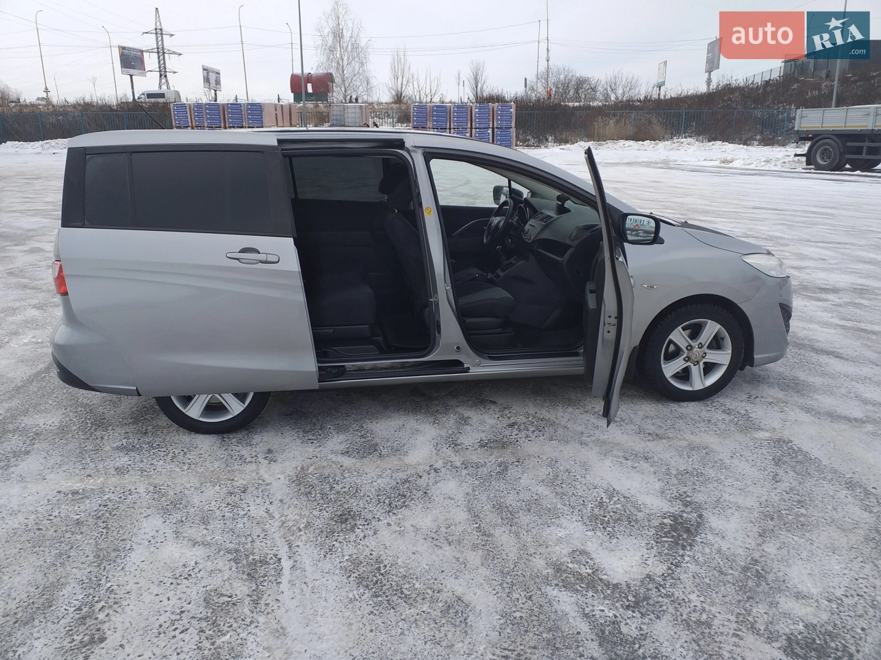 2012 Mazda 5 - мініатюра 13