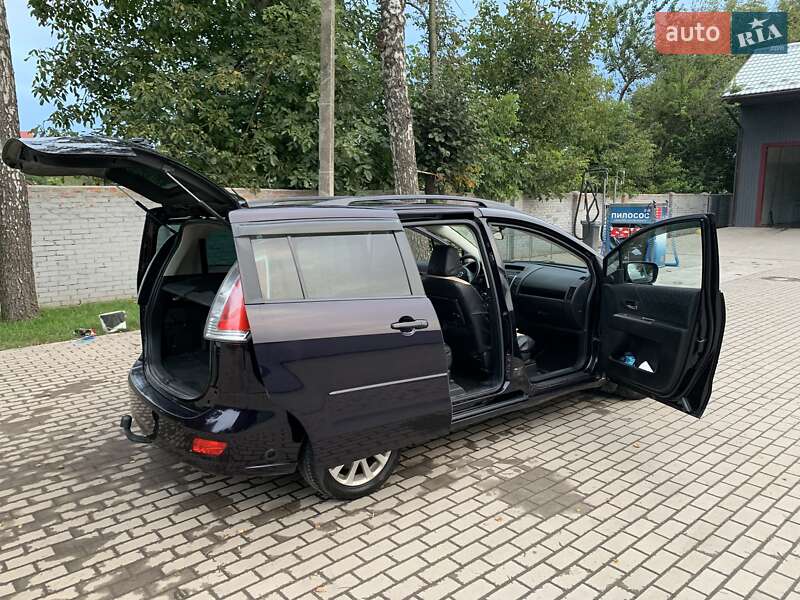 Мінівен Mazda 5 2008 в Хмільнику