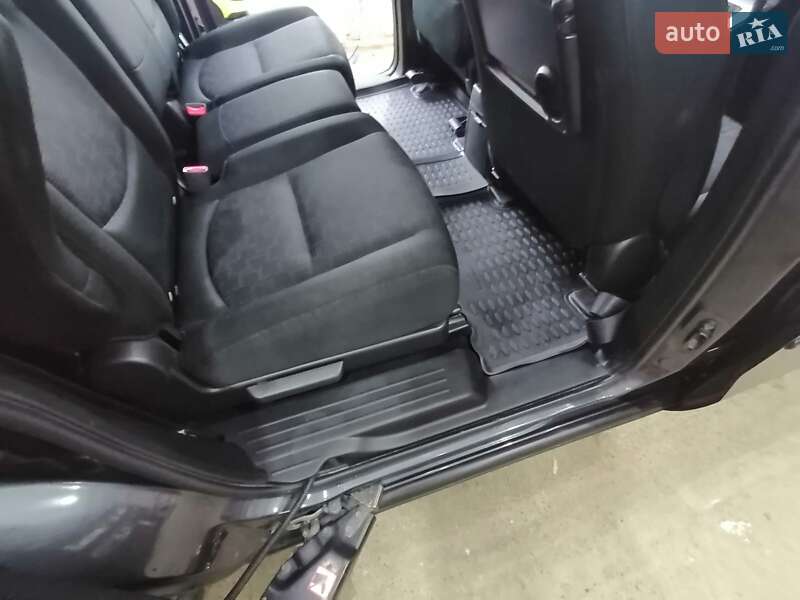 Минивэн Mazda 5 2008 в Хусте