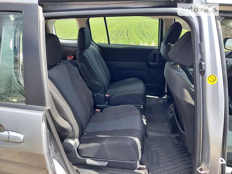 Минивэн Mazda 5 2014 в Ровно