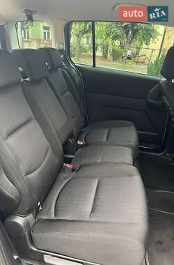 Мінівен Mazda 5 2010 в Чернівцях