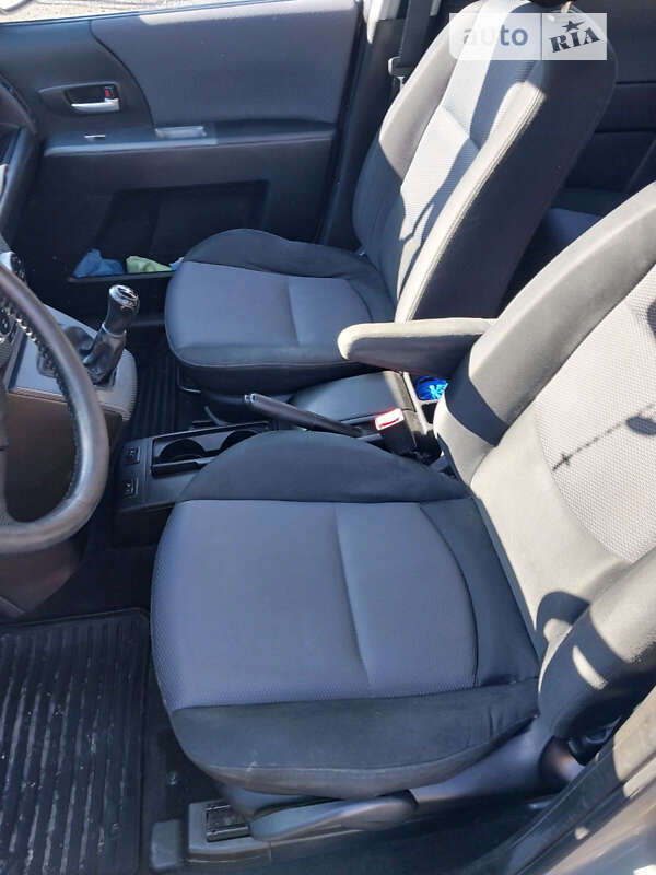 Мінівен Mazda 5 2007 в Мукачевому