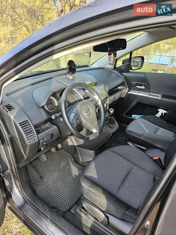 Минивэн Mazda 5 2005 в Киеве