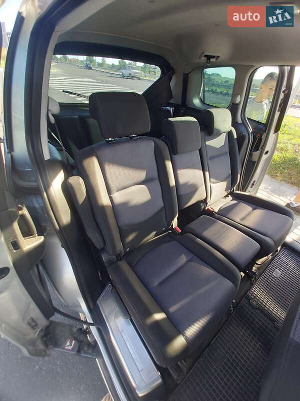 Минивэн Mazda 5 2006 в Ходорове
