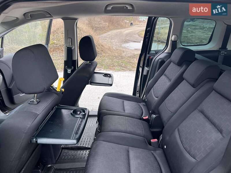 Мінівен Mazda 5 2009 в Києві