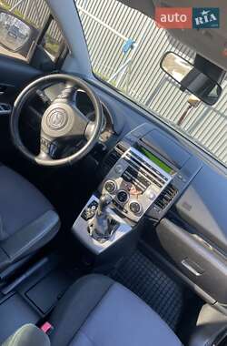 Минивэн Mazda 5 2006 в 