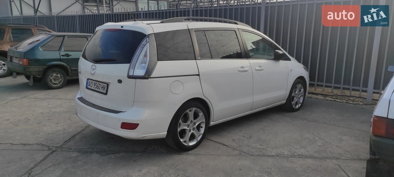 2010 Mazda 5 - мініатюра 13