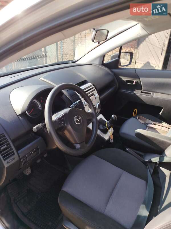 Минивэн Mazda 5 2006 в Сокале