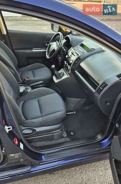 Минивэн Mazda 5 2010 в 