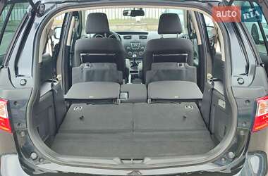Минивэн Mazda 5 2012 в 