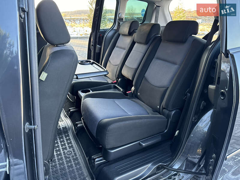 Минивэн Mazda 5 2007 в Дрогобыче